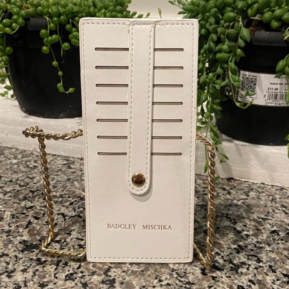Badgley Mischka White Card Holder